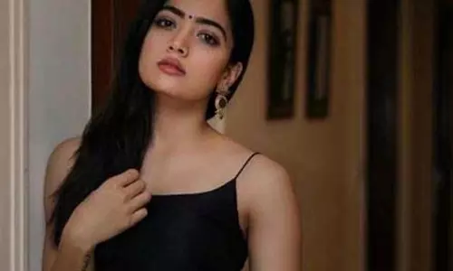 रश्मिका मंदाना ने आखिरी समय में ड्रेसिंग स्ट्रगल के साथ कॉलेज के दिनों को फिर से याद किया रश्मिका मंदाना ने आखिरी समय में ड्रेसिंग स्ट्रगल के साथ कॉलेज के दिनों को फिर से याद किया