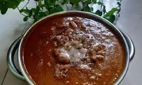 Kashmiri Rajma Recipe: अपने पसंदीदा राजमा में दें कश्मीरी तड़का, जानें बनाने की विधि Kashmiri Rajma Recipe: अपने पसंदीदा राजमा में दें कश्मीरी तड़का, जानें बनाने की विधि