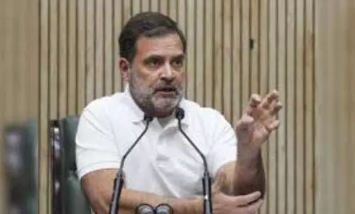 मानहानि मामले में पेश न होने पर राहुल गांधी पर 200 रुपये का जुर्माना