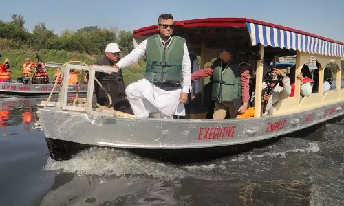 परवेश ने कहा, 10 दिनों में यमुना से 1,300 मीट्रिक टन कचरा साफ किया परवेश ने कहा, 10 दिनों में यमुना से 1,300 मीट्रिक टन कचरा साफ किया