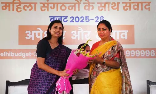 दिल्ली  सीएम गुप्ता ने शालीमार बाग का दौरा किया
