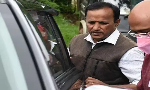 कोडानाड हत्या और डकैती मामला: मैनेजर नटराजन पहली बार पेश हुए कोडानाड हत्या और डकैती मामला: मैनेजर नटराजन पहली बार पेश हुए