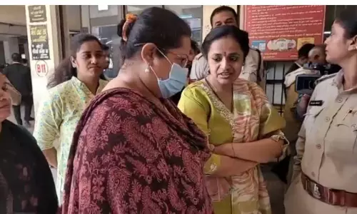 10 मार्च तक EOW की रिमांड में रहेंगे सौम्या चौरसिया, रानू साहू, सूर्यकांत तिवारी 10 मार्च तक EOW की रिमांड में रहेंगे सौम्या चौरसिया, रानू साहू, सूर्यकांत तिवारी