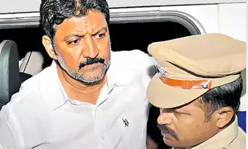 Andhra: वल्लभनेनी वामशी की जमानत याचिका पर सुनवाई स्थगित