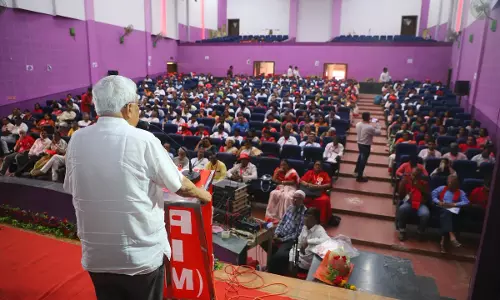 Kerala :  करात ने एक बार फिर कहा कि भाजपा अभी भी नव-फासीवादी नहीं