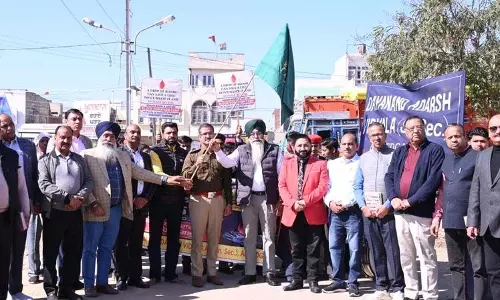 Ludhiana: रक्तदान को बढ़ावा देने के लिए रैली निकाली गई Ludhiana: रक्तदान को बढ़ावा देने के लिए रैली निकाली गई
