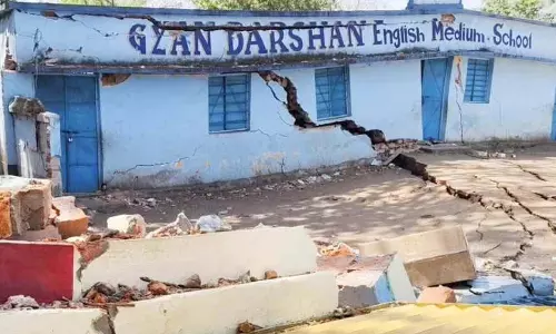 ECL भूमि पर भूस्खलन से अंडाल में स्कूल और घर प्रभावित ECL भूमि पर भूस्खलन से अंडाल में स्कूल और घर प्रभावित