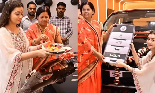 बिग बॉस 18 फेम चाहत पांडे ने मां भावना को 10.60 लाख की शानदार कार गिफ्ट की