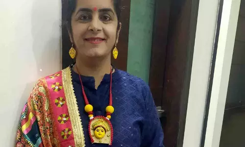 सशक्तिकरण की दिशा में आगे बढ़ती महिलाएं सशक्तिकरण की दिशा में आगे बढ़ती महिलाएं