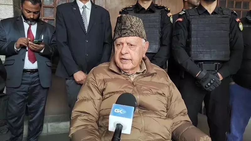 भारत-पाक संबंध सुधरें तो जम्मू-कश्मीर के लिए बेहतर होगा: फारूक अब्दुल्ला भारत-पाक संबंध सुधरें तो जम्मू-कश्मीर के लिए बेहतर होगा: फारूक अब्दुल्ला