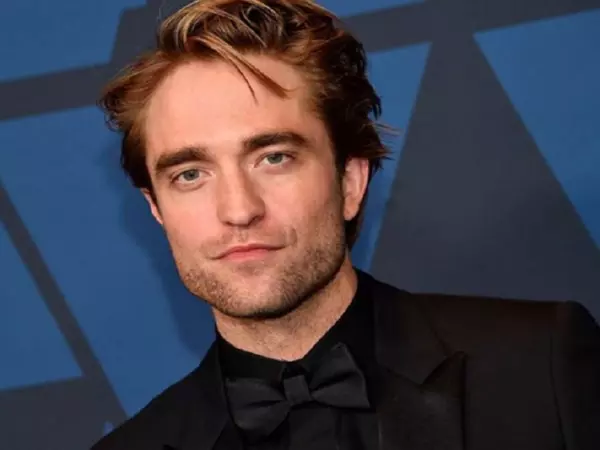 Robert Pattinson ने खुलासा किया कि घर में घुसपैठ के डर के कारण अब वे हॉरर फिल्में नहीं देख सकते Robert Pattinson ने खुलासा किया कि घर में घुसपैठ के डर के कारण अब वे हॉरर फिल्में नहीं देख सकते