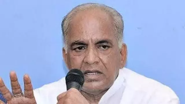 SC/ST छात्रों को छात्रावासों में प्रवेश दिलाने के लिए आवश्यक कदम उठाए जाएंगे: Minister N.S. Bosraju SC/ST छात्रों को छात्रावासों में प्रवेश दिलाने के लिए आवश्यक कदम उठाए जाएंगे: Minister N.S. Bosraju
