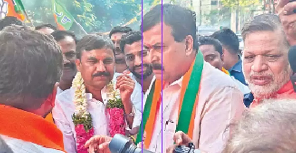 Telangana: एमएलसी की जीत पर भाजपा कार्यकर्ताओं में जश्न का माहौल Telangana: एमएलसी की जीत पर भाजपा कार्यकर्ताओं में जश्न का माहौल