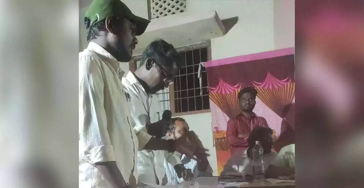 Telangana: मनरेगा फंड में अनियमितताओं से कानूनी चिंताएं बढ़ीं Telangana: मनरेगा फंड में अनियमितताओं से कानूनी चिंताएं बढ़ीं