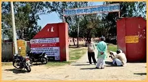 जींद ग्राम पंचायत ने परीक्षा केंद्र की सुरक्षा के लिए पहरा दिया जींद ग्राम पंचायत ने परीक्षा केंद्र की सुरक्षा के लिए पहरा दिया