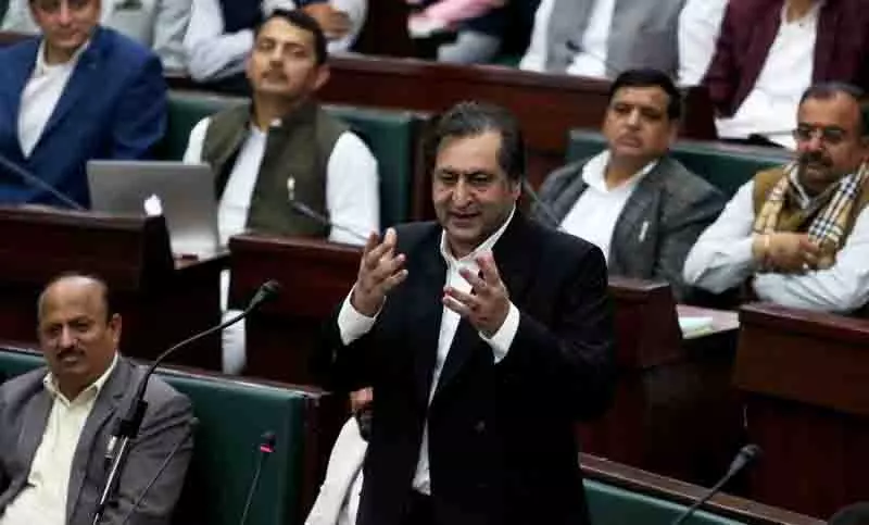 लोन ने J&K के एलजी के संबोधन की आलोचना की लोन ने J&K के एलजी के संबोधन की आलोचना की