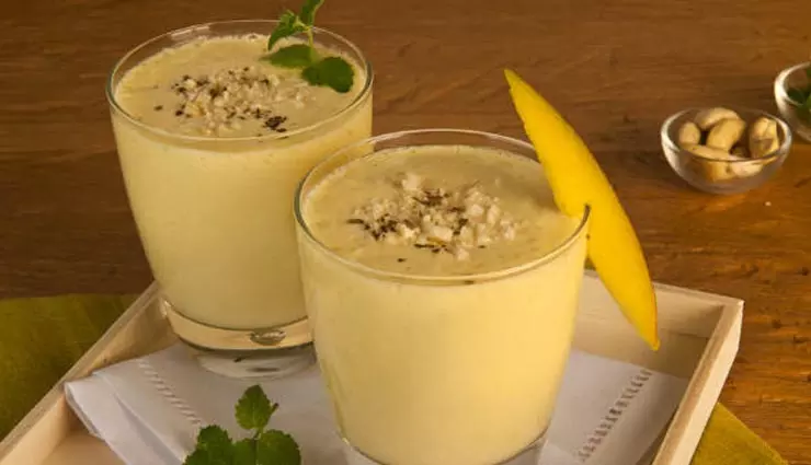 Banana-Walnut Lassi: नवरात्रि में इसका सेवन करने से नहीं होगी थकान Banana-Walnut Lassi: नवरात्रि में इसका सेवन करने से नहीं होगी थकान