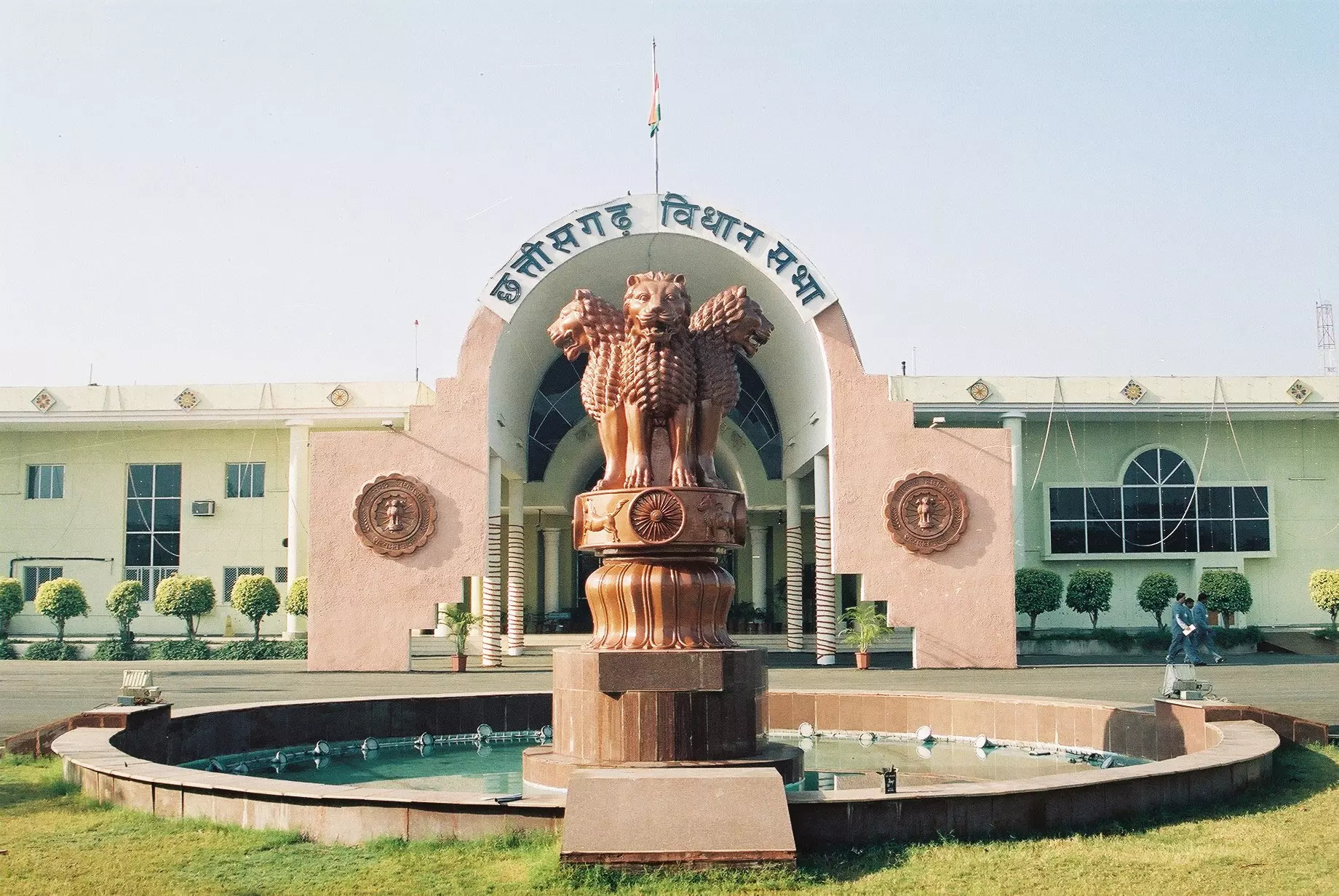 विधानसभा में विजय शर्मा ने प्रधानमंत्री आवास योजना की सम्पूर्ण जानकारी दी विधानसभा में विजय शर्मा ने प्रधानमंत्री आवास योजना की सम्पूर्ण जानकारी दी
