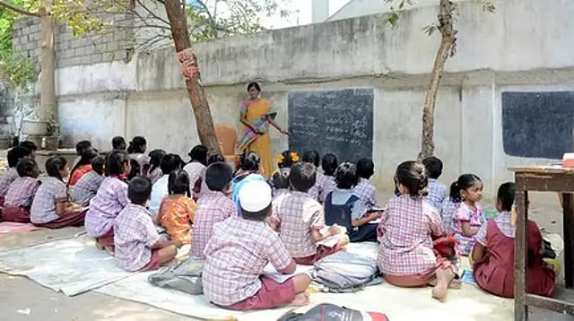 पहली कक्षा में प्रवेश के लिए आयु सीमा में छूट का KAMS ने कड़ा विरोध किया पहली कक्षा में प्रवेश के लिए आयु सीमा में छूट का KAMS ने कड़ा विरोध किया