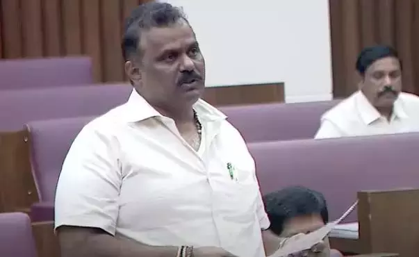 मंत्री अनगानी ने AP में जिलों के पुनर्गठन की संभावना को खारिज किया मंत्री अनगानी ने AP में जिलों के पुनर्गठन की संभावना को खारिज किया