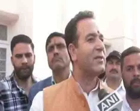 BJP नेता ने उमर अब्दुल्ला की आलोचना की, उन पर J&K विधानसभा में अनुचित, निराधार टिप्पणी करने का आरोप लगाया BJP नेता ने उमर अब्दुल्ला की आलोचना की, उन पर J&K विधानसभा में अनुचित, निराधार टिप्पणी करने का आरोप लगाया
