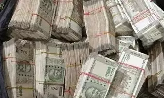 कार से डेढ़ लाख की चोरी, ट्रांसपोर्टर निशाने पर बदमाशों के कार से डेढ़ लाख की चोरी, ट्रांसपोर्टर निशाने पर बदमाशों के