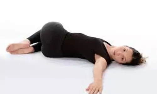 Health : फिट रहने के लिए महिलाओं को रोजाना करने चाहिए ये योगासन, एक्सपर्ट की राय