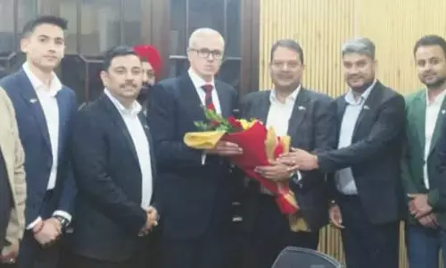 FADA चेयरपर्सन ने सीएम उमर अब्दुल्ला से मुलाकात की