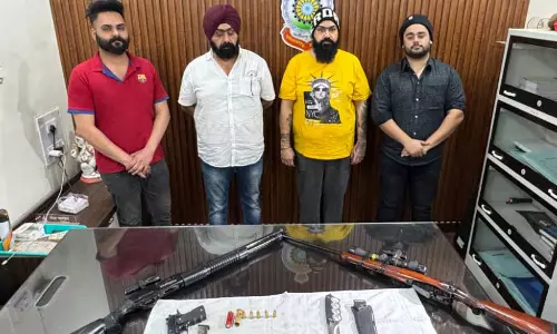 एक गर्लफ्रेंड, आशिकों ने विवाद होने पर की थी फायरिंग