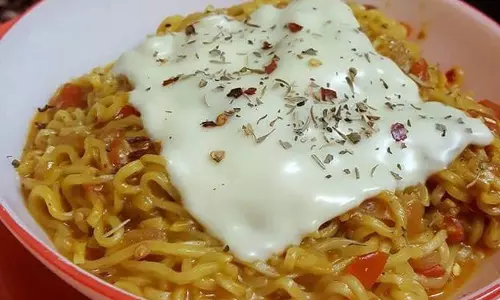 चीज़ी मैगी रेसिपी
