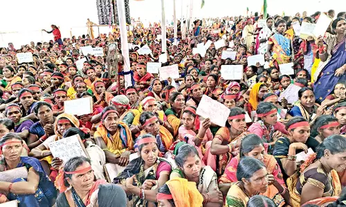 Odisha : बॉक्साइट खनन का कड़ा विरोध Odisha : बॉक्साइट खनन का कड़ा विरोध