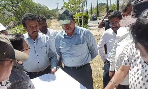 Telangana: हाइड्रा प्रमुख ने खाजागुडा में झीलों का निरीक्षण किया