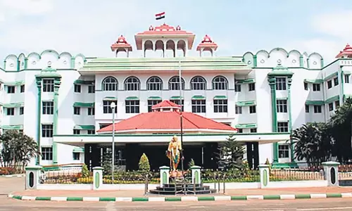Tamil Nadu: मद्रास हाईकोर्ट ने केंद्रीय शिक्षा मंत्रालय से जवाब मांगा