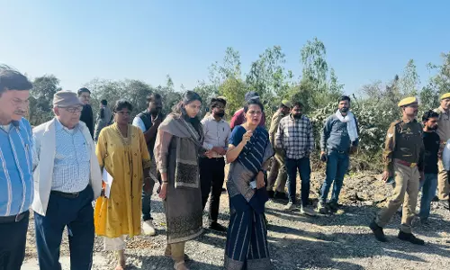 Lucknow: मंडलायुक्त ने लखनऊ-हरदोई राष्ट्रीय राजमार्ग के धीमे निर्माण पर जताई नाराजगी Lucknow: मंडलायुक्त ने लखनऊ-हरदोई राष्ट्रीय राजमार्ग के धीमे निर्माण पर जताई नाराजगी