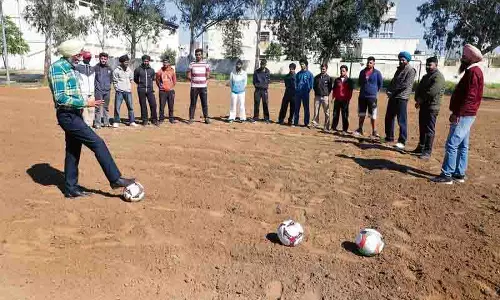 फुटबॉल ने नई राह पकड़ी, TT कोर्ट की हालत खराब