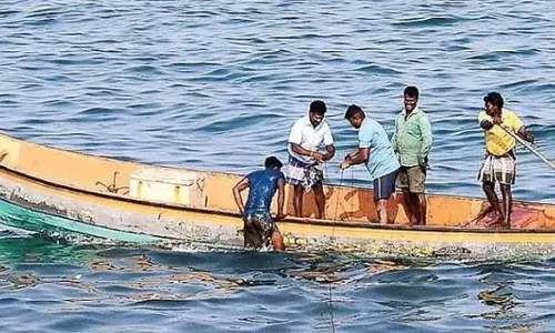 Sri Lankan ने भारतीय मछुआरों से सीमा पार से मछली पकड़ना बंद करने का अनुरोध किया Sri Lankan ने भारतीय मछुआरों से सीमा पार से मछली पकड़ना बंद करने का अनुरोध किया