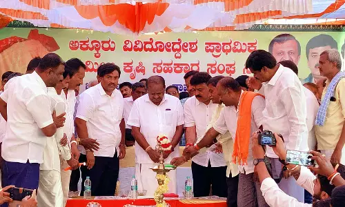 कांग्रेस जनता से लूट कर रही है: मंत्री एच.डी. कुमारस्वामी ने आलोचना की
