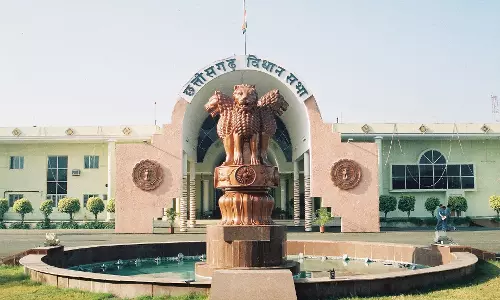 विधानसभा में विजय शर्मा ने प्रधानमंत्री आवास योजना की सम्पूर्ण जानकारी दी विधानसभा में विजय शर्मा ने प्रधानमंत्री आवास योजना की सम्पूर्ण जानकारी दी