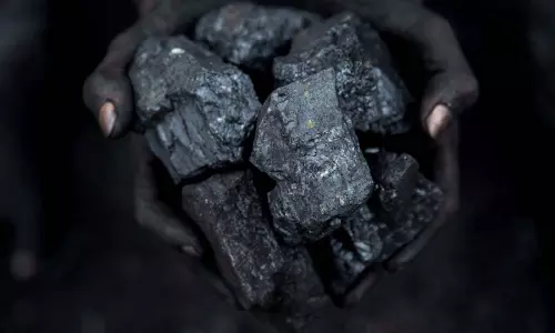 वित्त वर्ष 2025 में कैप्टिव, वाणिज्यिक खदानों से कोयला उत्पादन 167.36 मीट्रिक टन तक पहुंचा वित्त वर्ष 2025 में कैप्टिव, वाणिज्यिक खदानों से कोयला उत्पादन 167.36 मीट्रिक टन तक पहुंचा