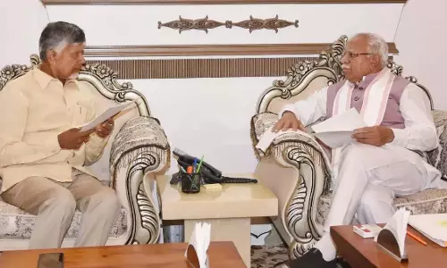 CM ने विशाखापत्तनम-विजयवाड़ा मेट्रो रेल परियोजनाओं के लिए पूर्ण केंद्रीय वित्त पोषण की मांग की CM ने विशाखापत्तनम-विजयवाड़ा मेट्रो रेल परियोजनाओं के लिए पूर्ण केंद्रीय वित्त पोषण की मांग की