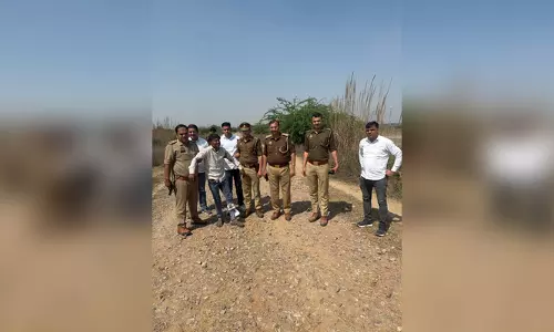 पुलिस और बदमाशों के बीच मुठभेड़, एक बदमाश घायल, एक फरार पुलिस और बदमाशों के बीच मुठभेड़, एक बदमाश घायल, एक फरार