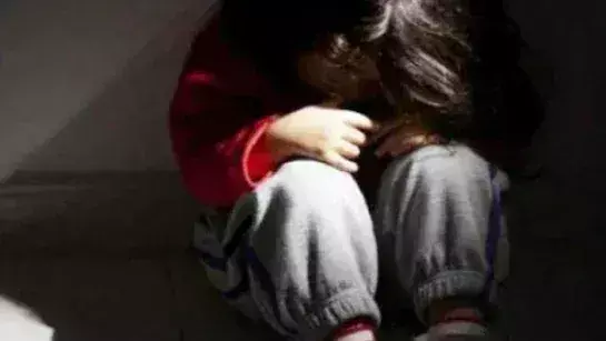 Haldwani: मां की मौत के बाद पिता भी सलाखों के पीछे, तीन साल की मासूम हुई बेसहारा Haldwani: मां की मौत के बाद पिता भी सलाखों के पीछे, तीन साल की मासूम हुई बेसहारा