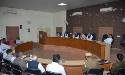 Sikar: होली को लेकर शांति समिति की बैठक आयोजित Sikar: होली को लेकर शांति समिति की बैठक आयोजित