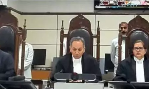 Jammu: अधिवक्ताओं के निधन पर शोक व्यक्त करने के लिए पूर्ण न्यायालय में सुनवाई आयोजित Jammu: अधिवक्ताओं के निधन पर शोक व्यक्त करने के लिए पूर्ण न्यायालय में सुनवाई आयोजित