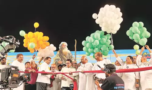 Andhra: झोपड़ियों का त्योहार भव्य तरीके से शुरू हुआ
