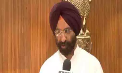 दिल्ली के मंत्री सिरसा ने LG VK सक्सेना के साथ प्रदूषण और अपशिष्ट प्रबंधन चिंताओं पर चर्चा की