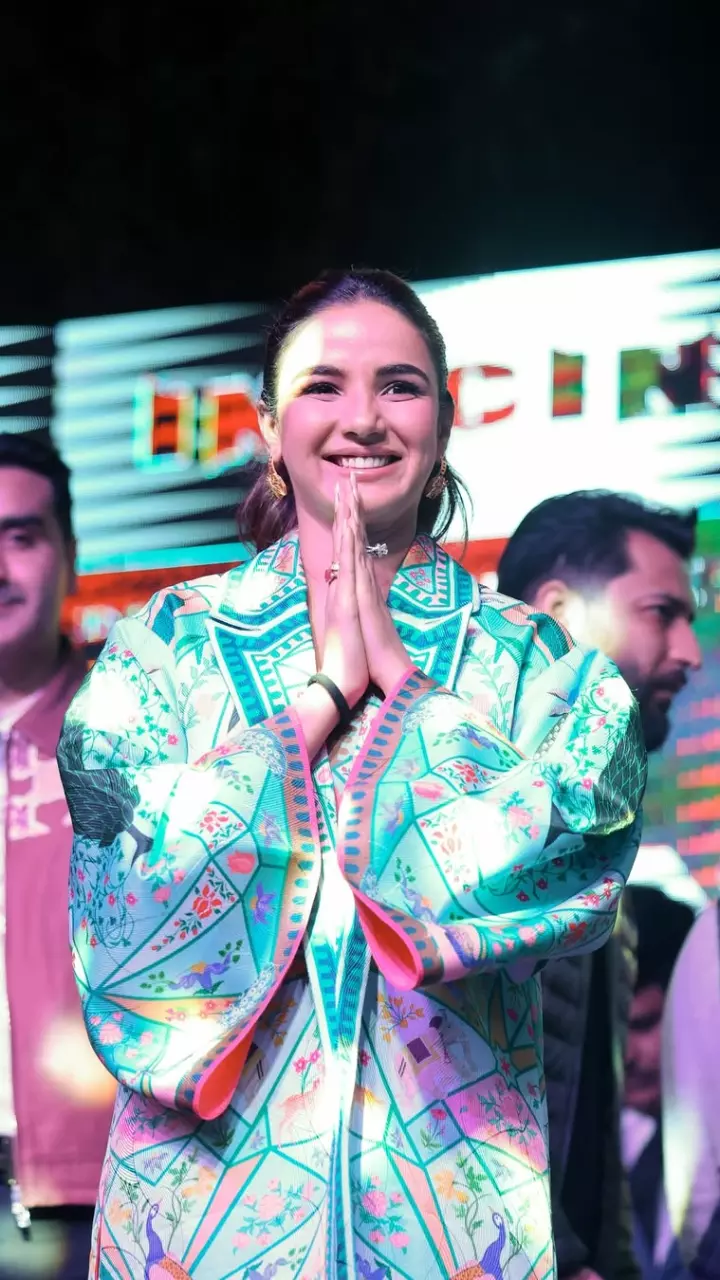 जेसमीन भसीन का कातिलाना अंदाज