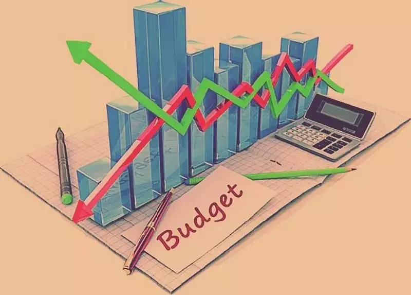 वेतन, पेंशन, ब्याज, बिजली खरीद में जम्मू-कश्मीर के बजट का 51% हिस्सा खर्च वेतन, पेंशन, ब्याज, बिजली खरीद में जम्मू-कश्मीर के बजट का 51% हिस्सा खर्च