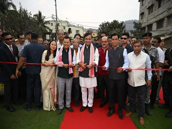 Assam CM ने राधा गोविंदा बरुआ पथ और भूपेन हजारिका पथ का उद्घाटन किया Assam CM ने राधा गोविंदा बरुआ पथ और भूपेन हजारिका पथ का उद्घाटन किया