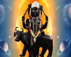 धर्म: शनि की बुरी नजर से बचना है तो शनिवार को करें ये काम धर्म: शनि की बुरी नजर से बचना है तो शनिवार को करें ये काम